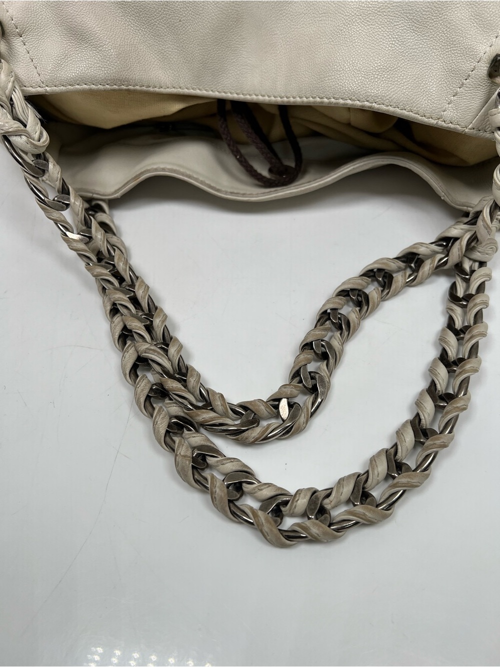 Authentic CHANEL 2005 White Caviar Modern Chain East West Leather Tote - Picture 7 of 15